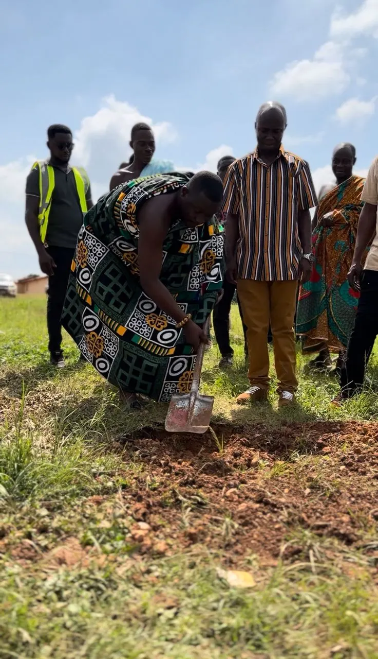 Bankyease classroom with 6 seater water closet washroom sod cutting